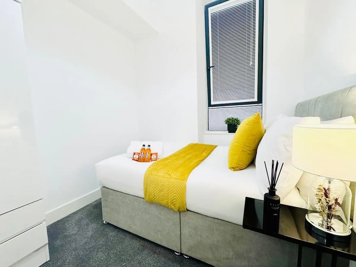 Luxury City Centre Apartment Edinburgh